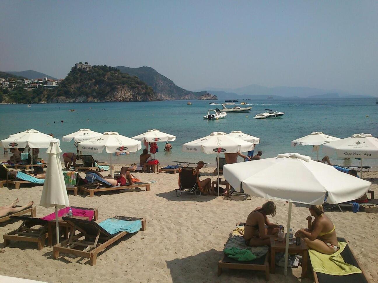 Cape North West Hotel Парга Екстериор снимка